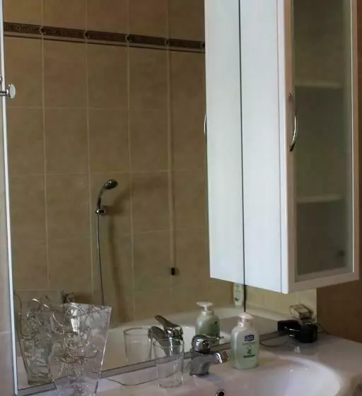 تختخواب و صبحانه B. & B. Nabucco