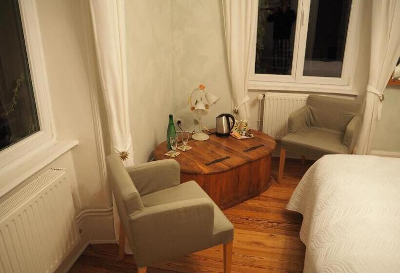 Pension Chateau Du Pont Jean