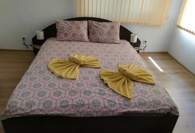 Pension Guest House Ganovi