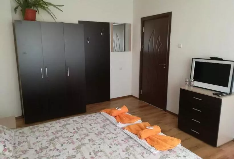 Pension Guest House Ganovi