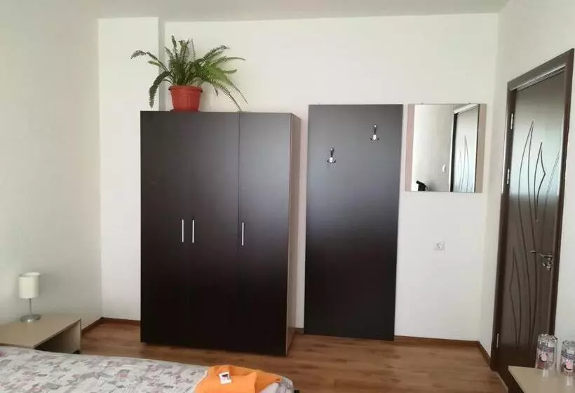 Pension Guest House Ganovi