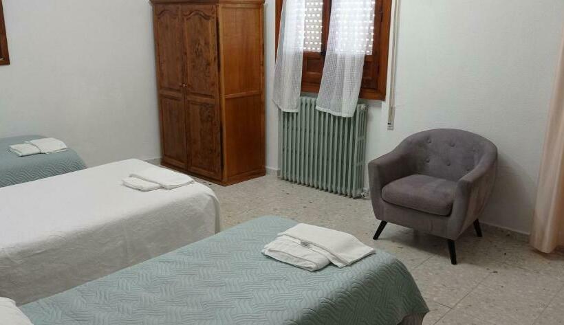 פנסיון Hostal Gran Capitán