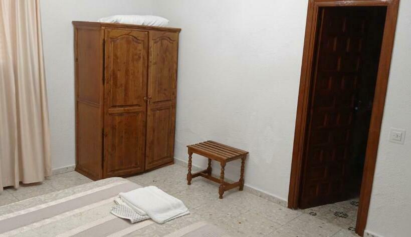 פנסיון Hostal Gran Capitán