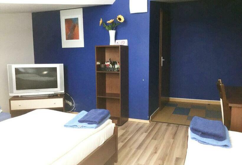 פנסיון Relax & Tenis Club