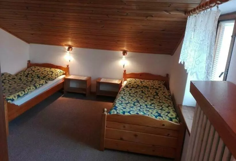 پانسیون Vila Mirka