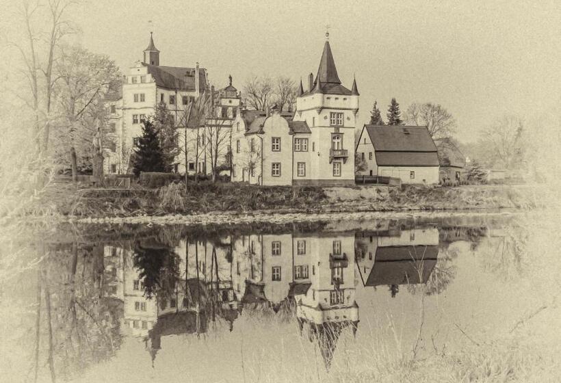 بنسيون Wasserschloss Podelwitz