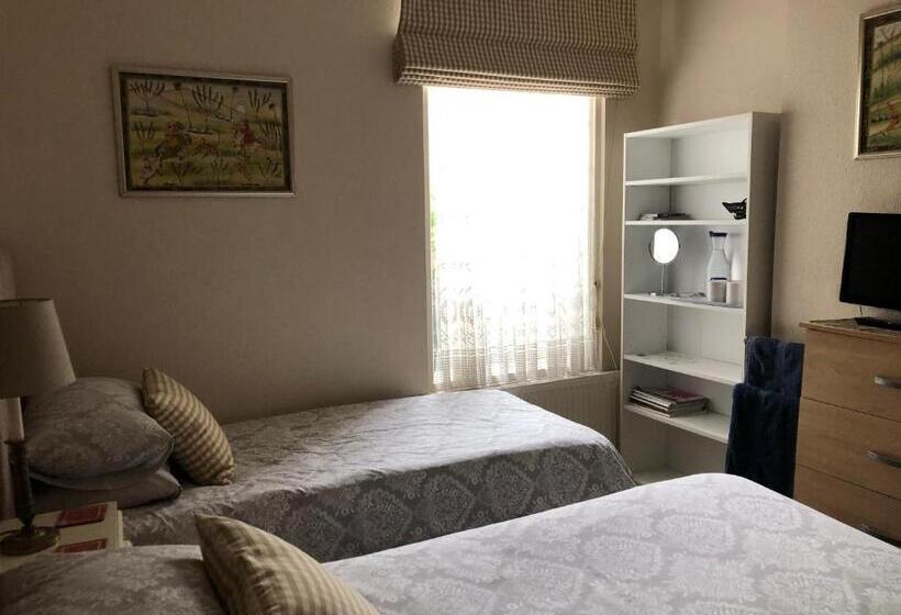 مبيت وإفطار Helena Host Family