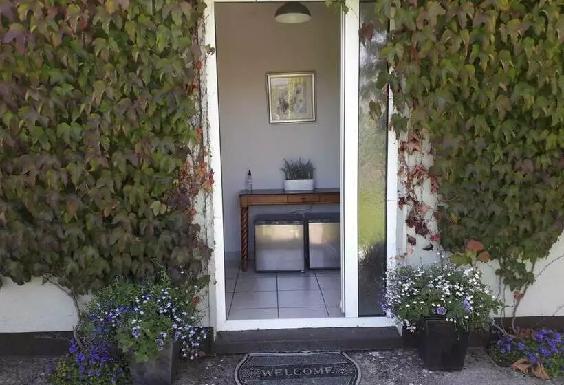 ベッドアンドブレックファースト Lakeside Loughrea