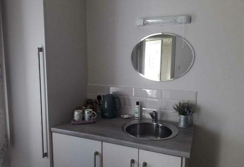 ベッドアンドブレックファースト Lakeside Loughrea