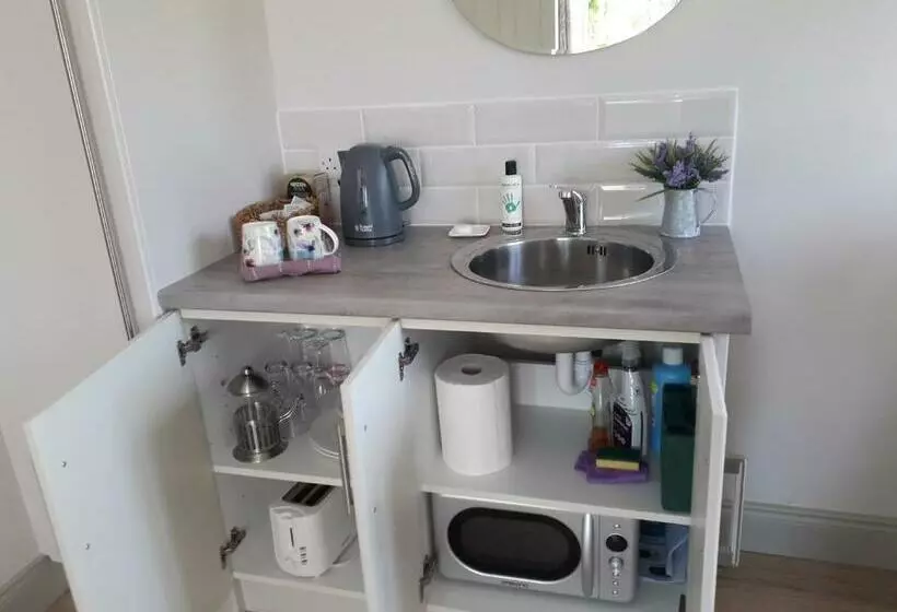 ベッドアンドブレックファースト Lakeside Loughrea