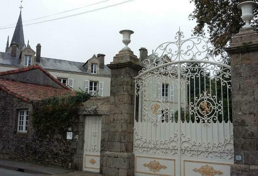 ベッドアンドブレックファースト Les Hôtes Du Prieuré