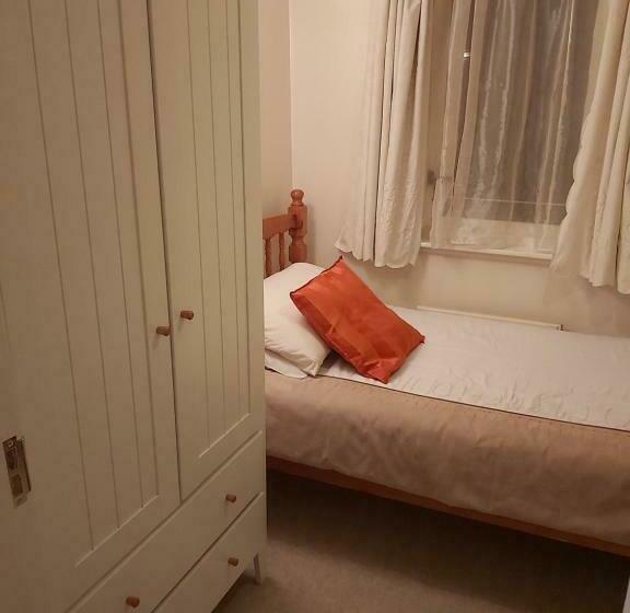 مبيت وإفطار Homely Haven, Dunfermline