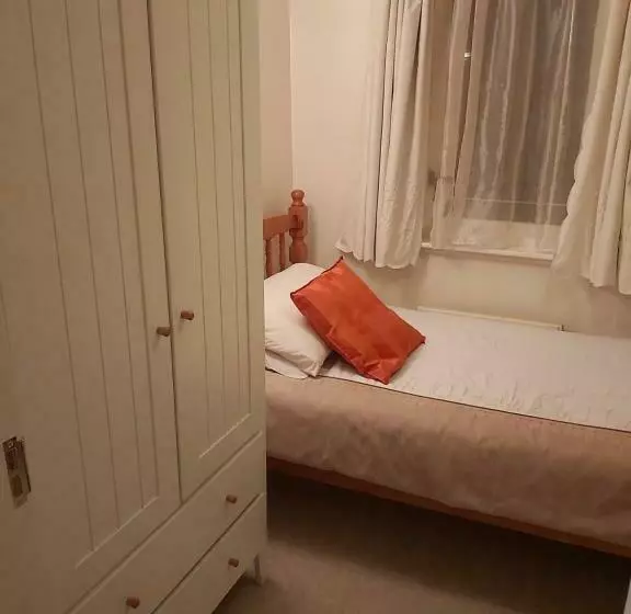 ベッドアンドブレックファースト Homely Haven, Dunfermline