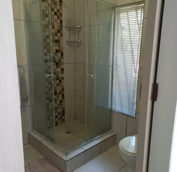 Majatalo Tropical Paradise Guest House