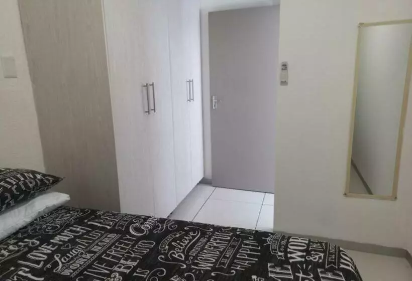 Majatalo Tropical Paradise Guest House