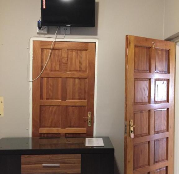 פנסיון Tropical Paradise Guest House