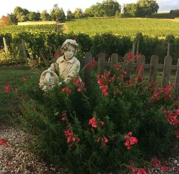 Aamiaismajoitus (B&B) Au Charmant Des Vignes