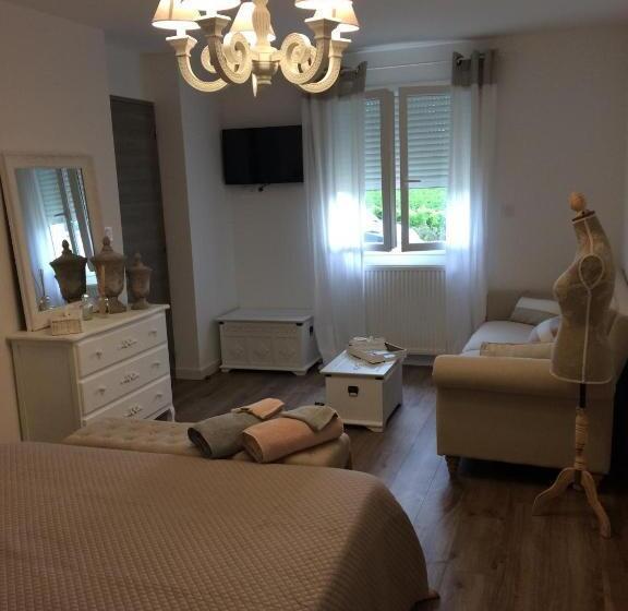 مبيت وإفطار Au Charmant Des Vignes