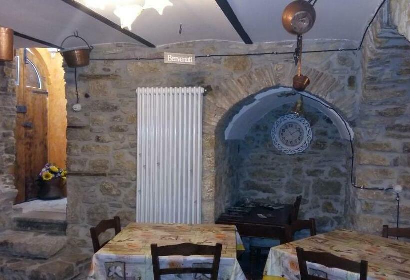 ベッドアンドブレックファースト Borgo La Forgia