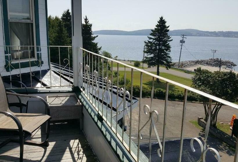 ベッドアンドブレックファースト Le Manoir Du Vieux Presbytère