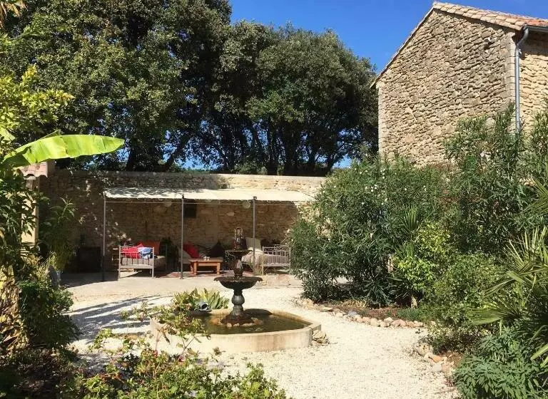 Aamiaismajoitus (B&B) Mas De Costebelle