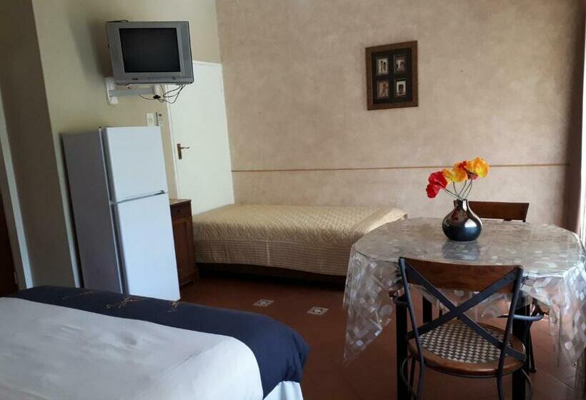 צימר Vivian S Cottage