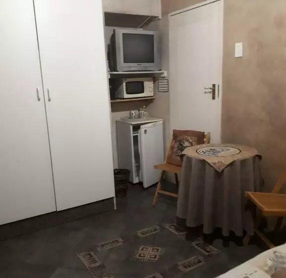 تختخواب و صبحانه Vivian S Cottage