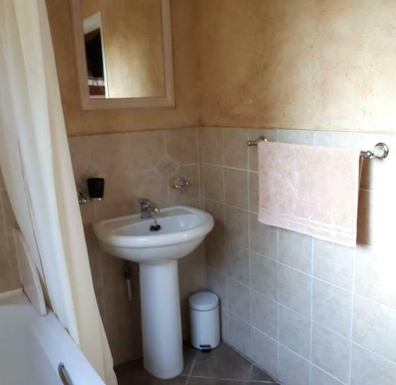 צימר Vivian S Cottage