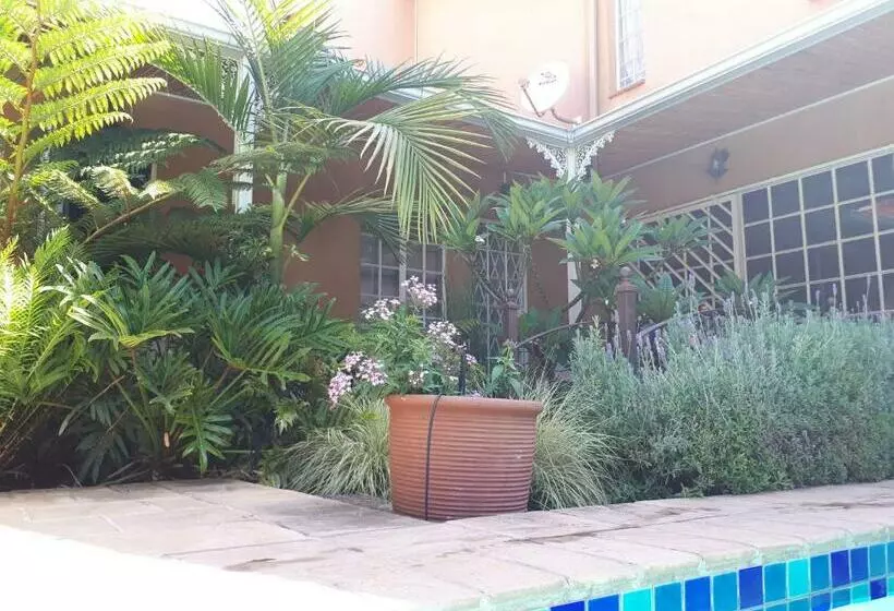 تختخواب و صبحانه Vivian S Cottage