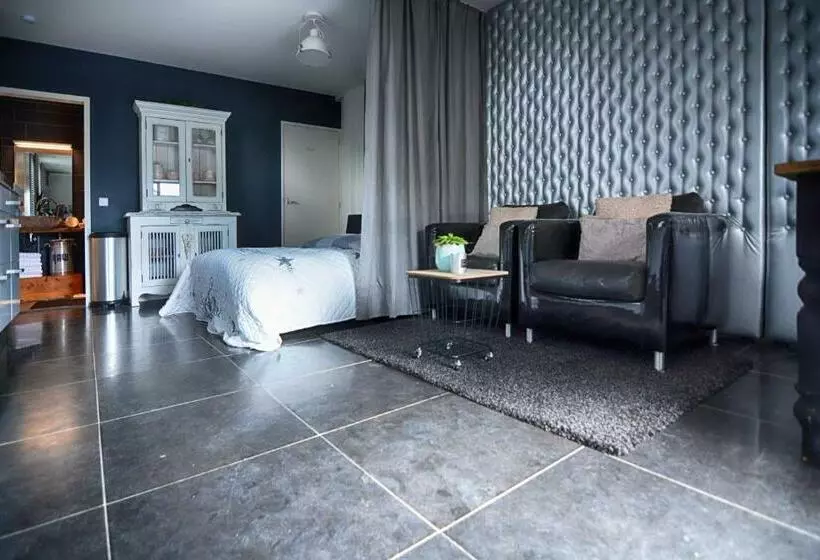 Bed & Breakfast Aan De Banis