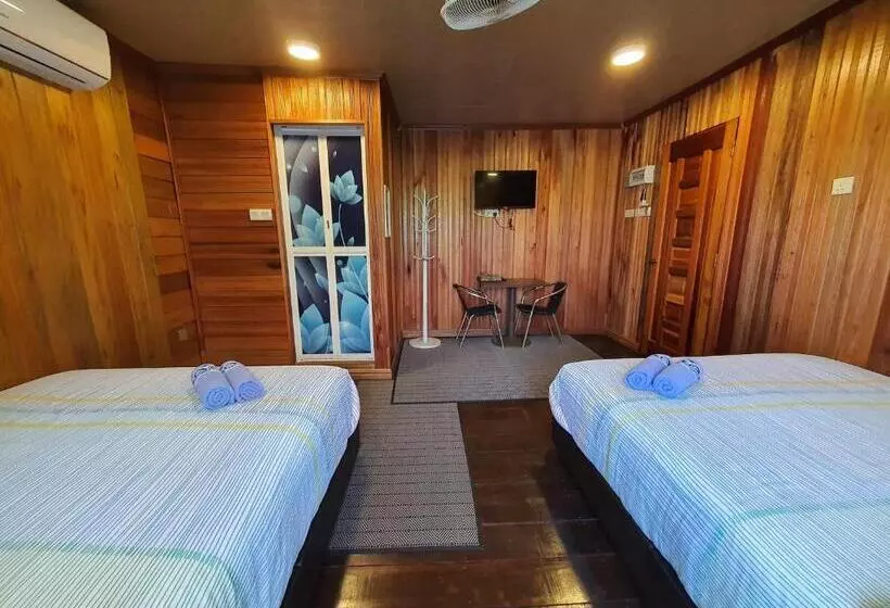 Hotelli Alia Express Villa Temila