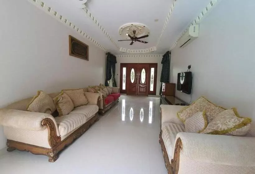 Hotelli Alia Express Villa Temila