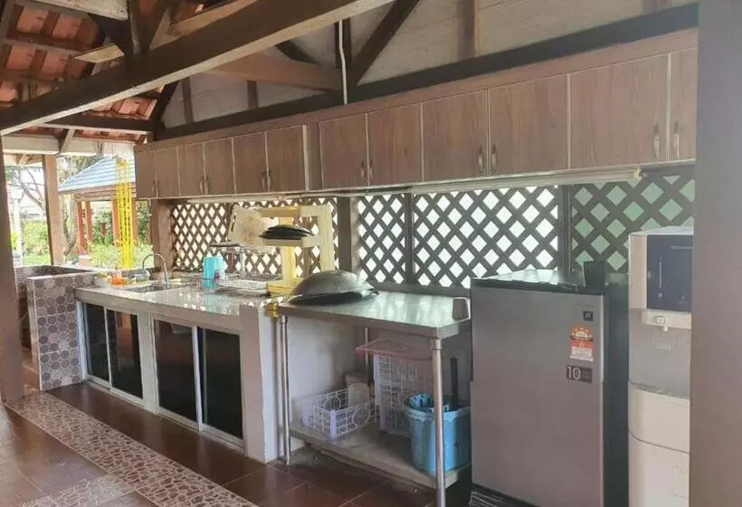 Hotelli Alia Express Villa Temila