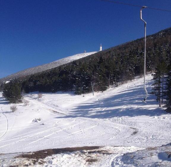 بنسيون A L Ombre Du Ventoux