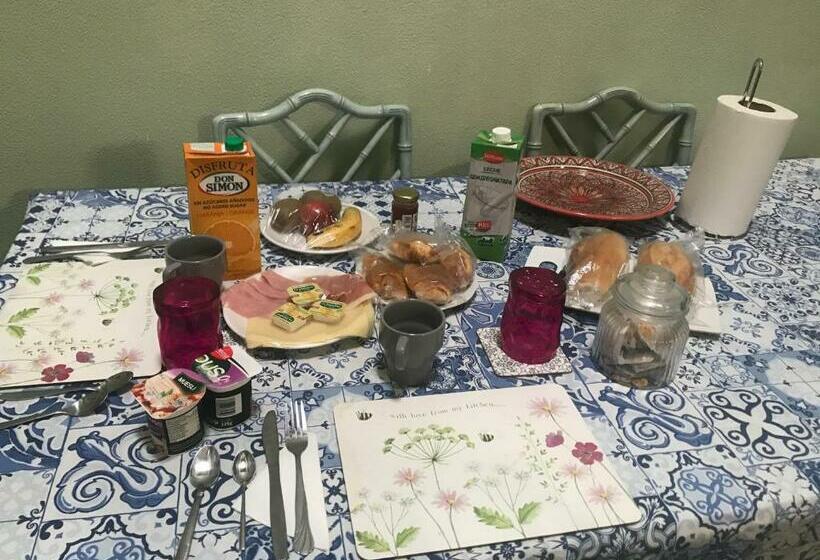 פנסיון Casa Helena