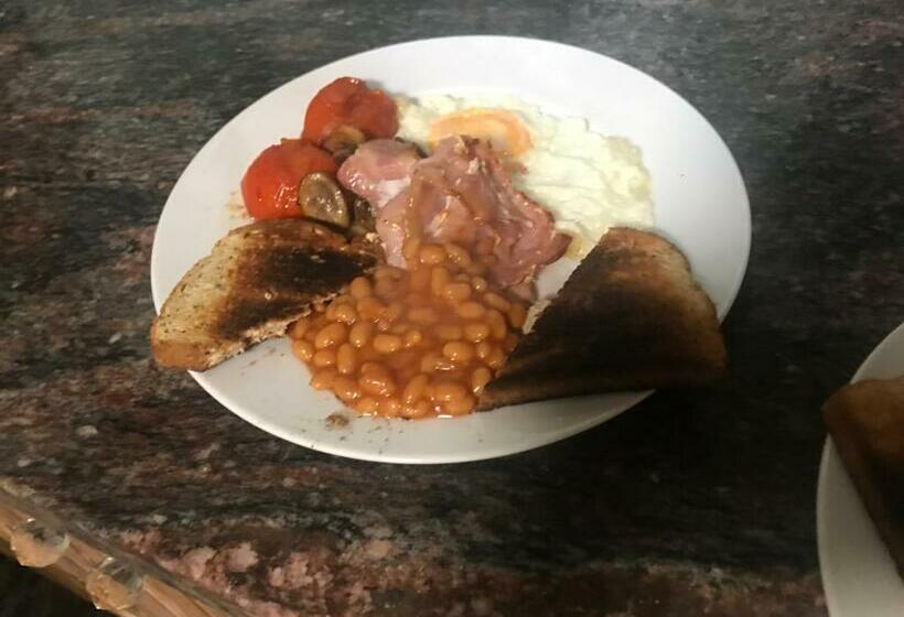 פנסיון Casa Helena