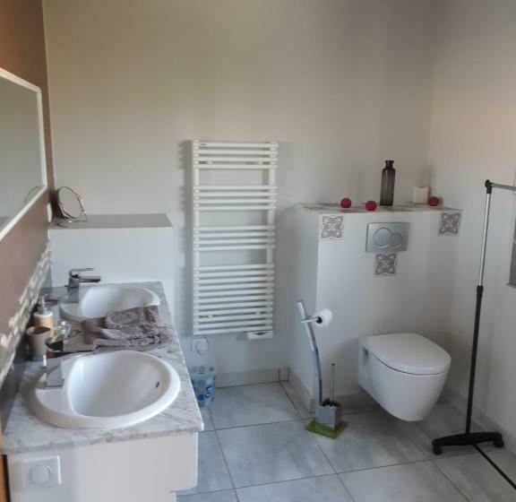 بنسيون Guest House Domaine Des Grouilleres