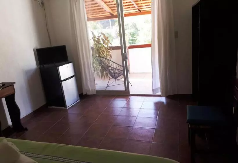 ペンション La Vivienda Villa