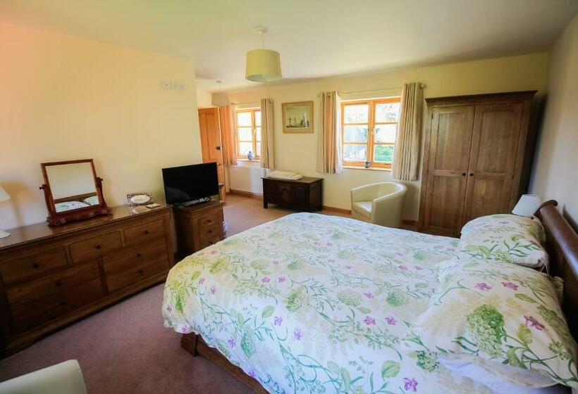 Three Ways Farmhouse B&b