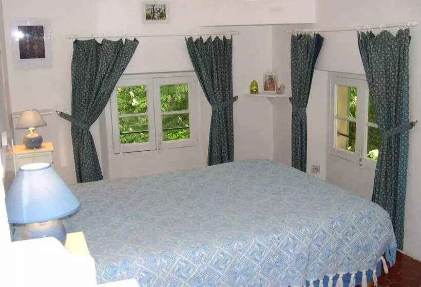 Domaine Du Paraïs B&b