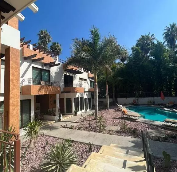 Hotelli Casa Bugambilias