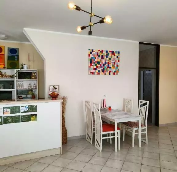 پانسیون Apartments & Rooms Saša