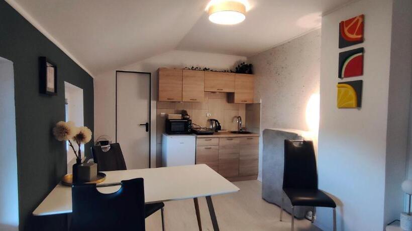 پانسیون Apartments & Rooms Saša