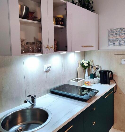 پانسیون Apartments & Rooms Saša