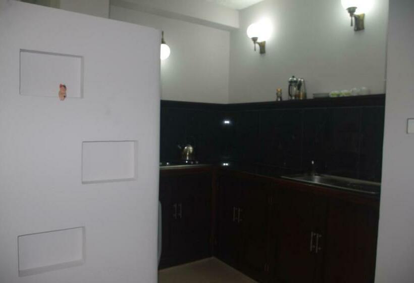 بنسيون Shangrilah Villas