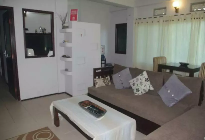 ペンション Shangrilah Villas
