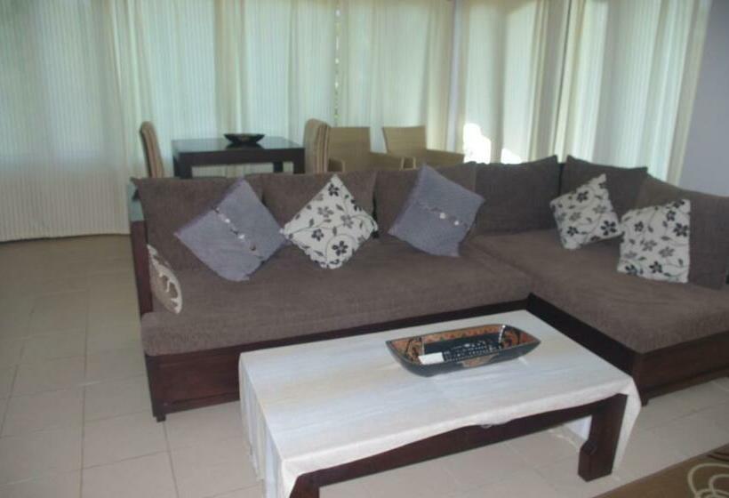 بنسيون Shangrilah Villas