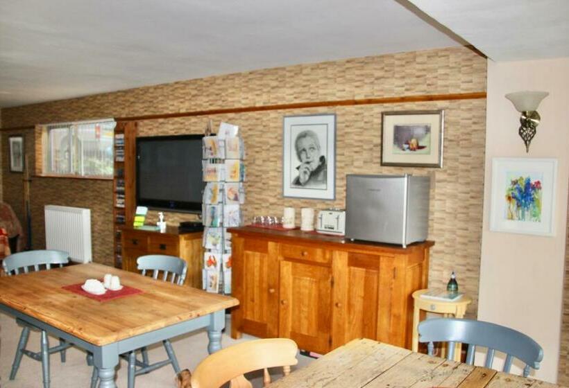 Seven Acre Corner B&b