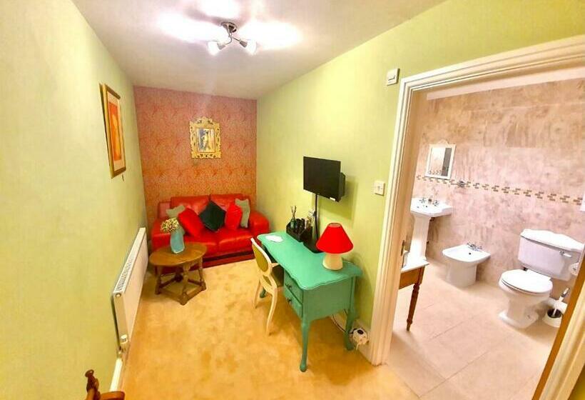 Seven Acre Corner B&b