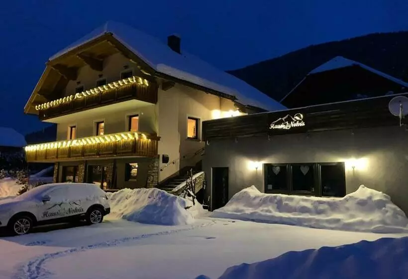 Aamiaismajoitus (B&B) Haus Nohra